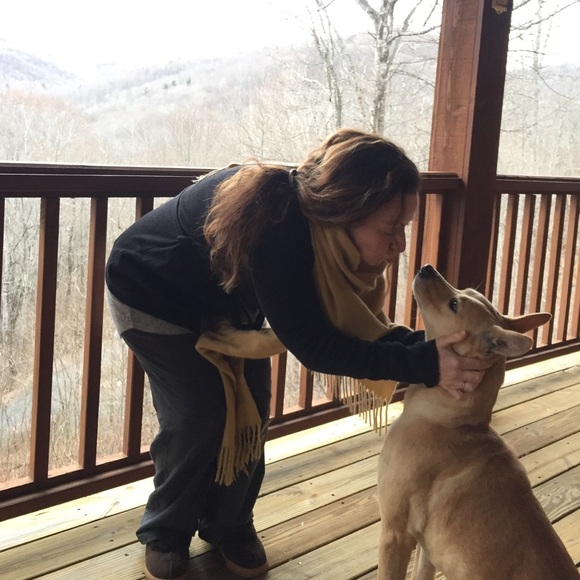 Hi, I’m Kristen. Welcome To My Personal And Boutique Closet! - Picture 3 of 10